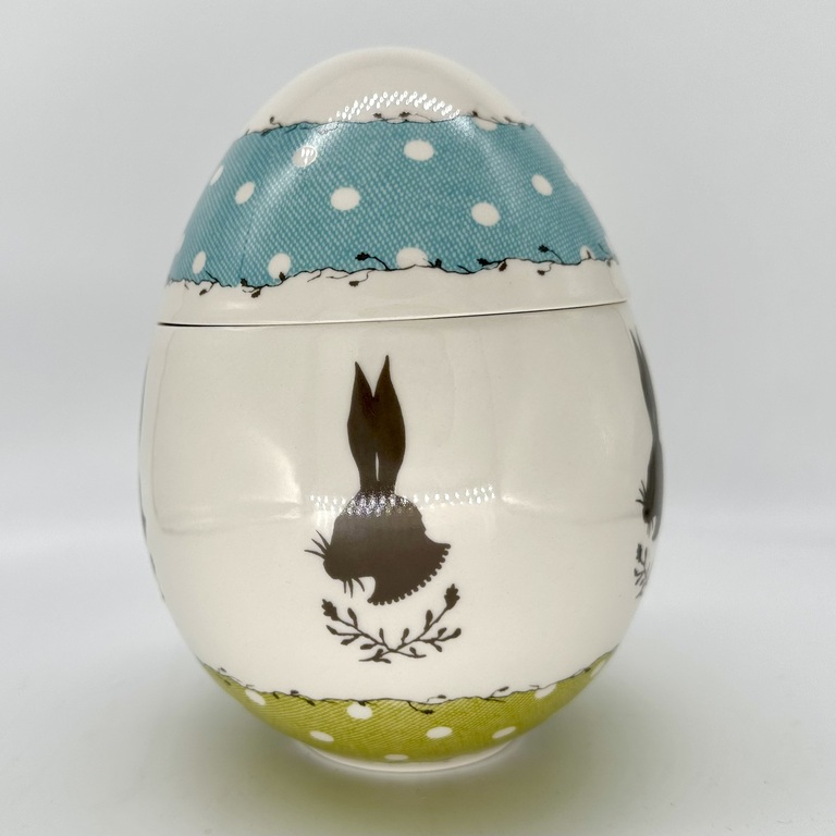 Hutschenreuther limited line of Easter bunnies. Candy bowl for chocolate eggs. For a collection.