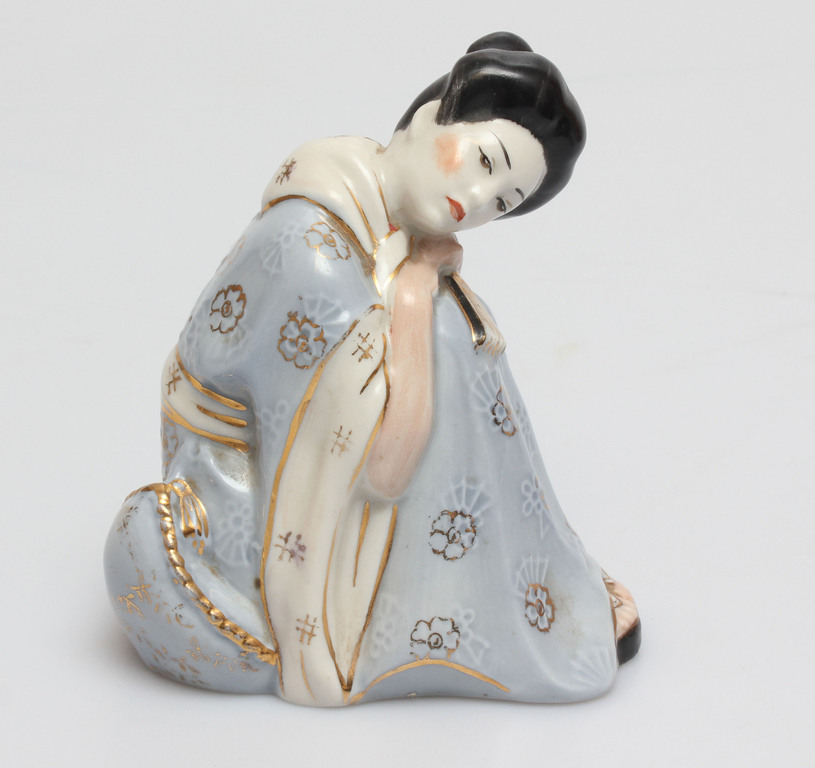 Porcelain figurine 