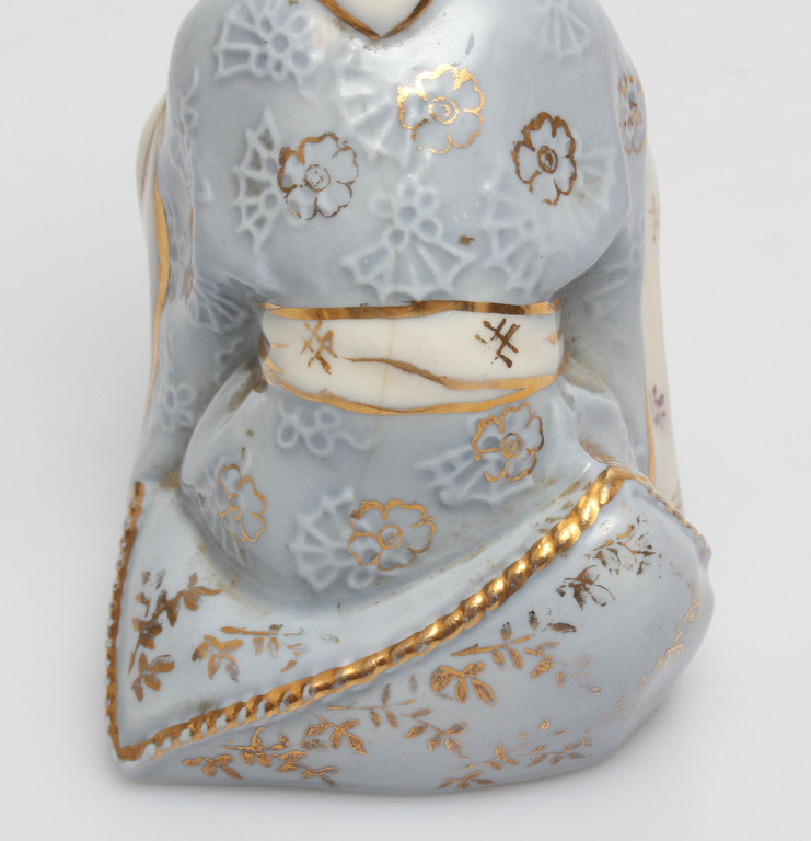 Porcelain figurine 