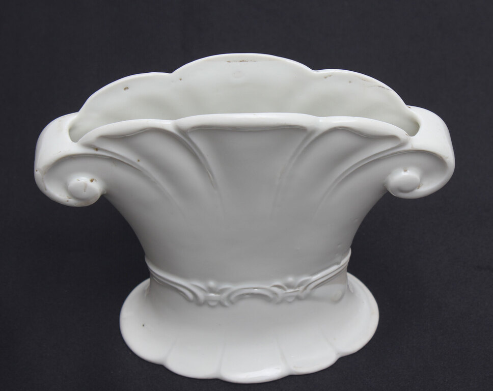 Kuznetsov porcelain napkin holder