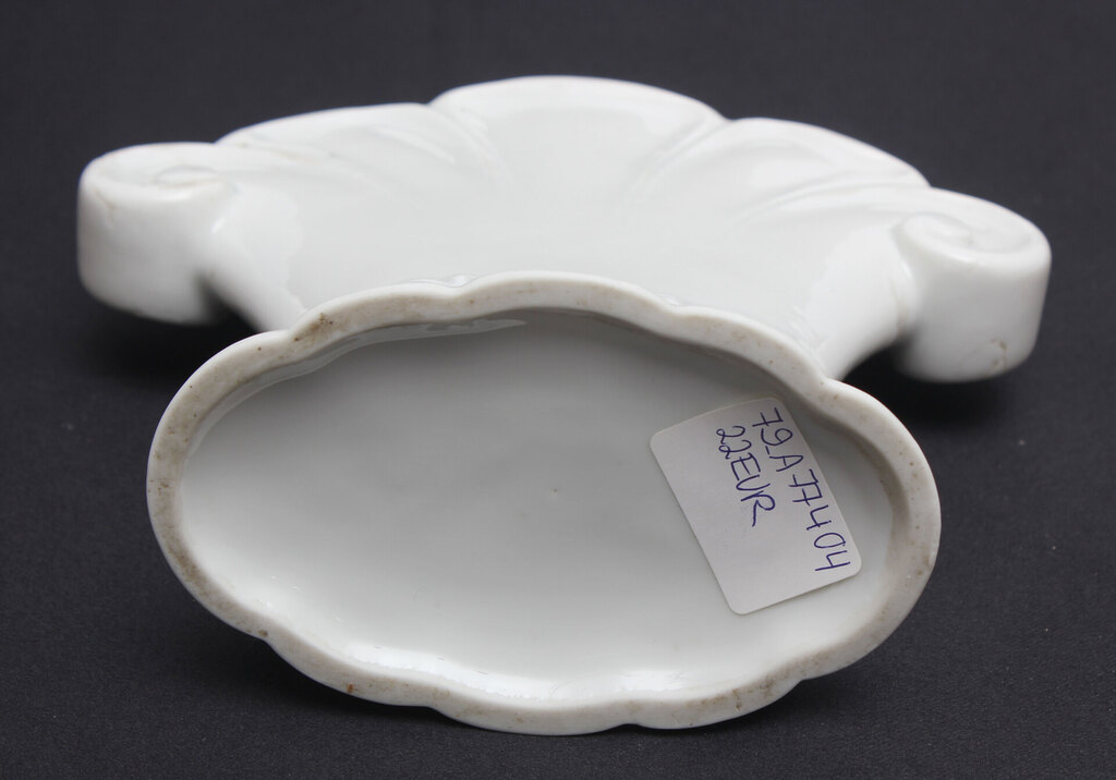 Kuznetsov porcelain napkin holder