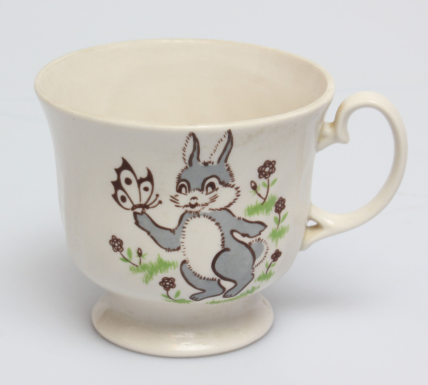 Porcelain mug 