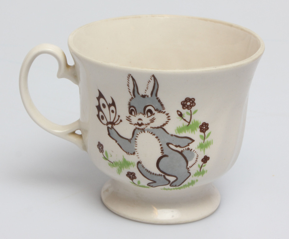 Porcelain mug 