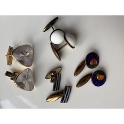 4 pairs of cufflinks