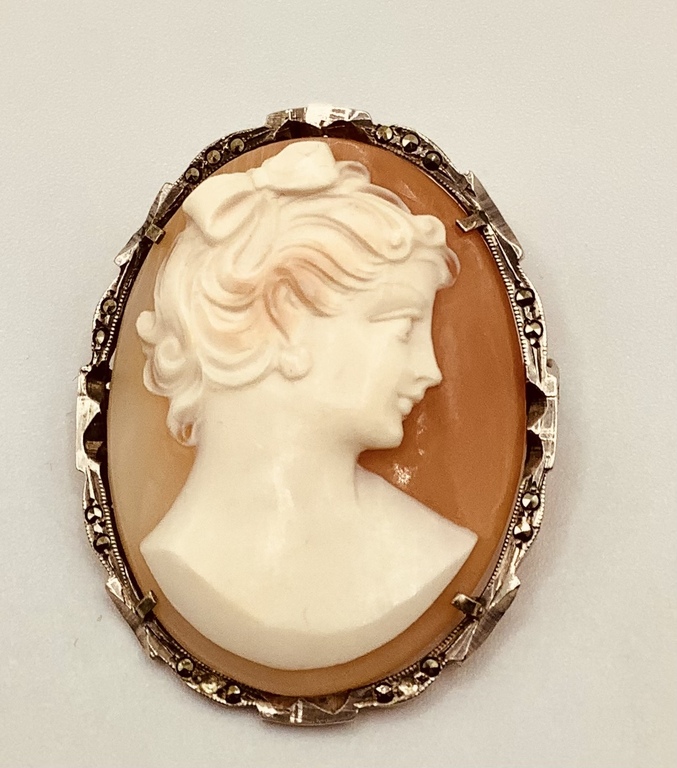 Very beautiful, antique cameo on a silver base. Hand carved.