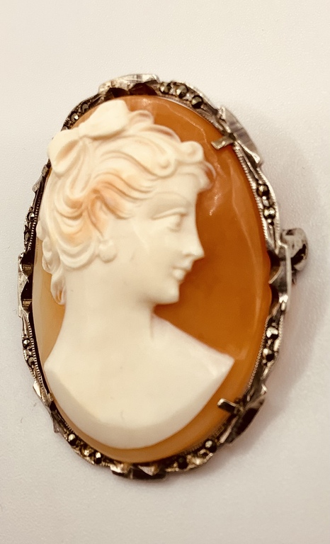 Very beautiful, antique cameo on a silver base. Hand carved.