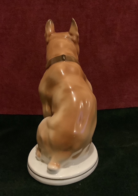 Excellent example of LFZ. Highest grade. Red mark. Large bulldog. Hand painted. Late 1960s. The authors of the model (1965) are sculptor V.S. Drachinskaya, artist I.I. Riznich. 