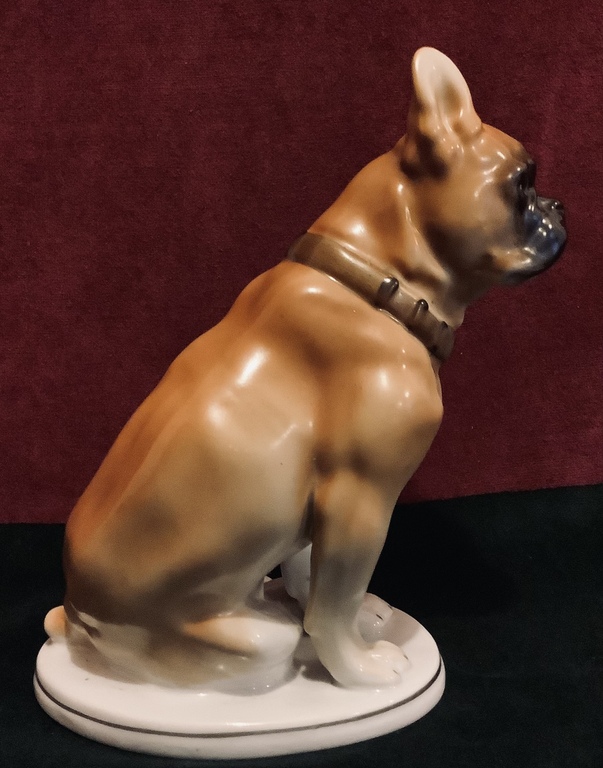 Excellent example of LFZ. Highest grade. Red mark. Large bulldog. Hand painted. Late 1960s. The authors of the model (1965) are sculptor V.S. Drachinskaya, artist I.I. Riznich. 