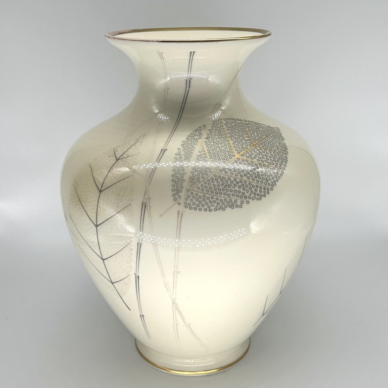 Thomas vase 1960. Ivory series. Handmade. Japanese motives