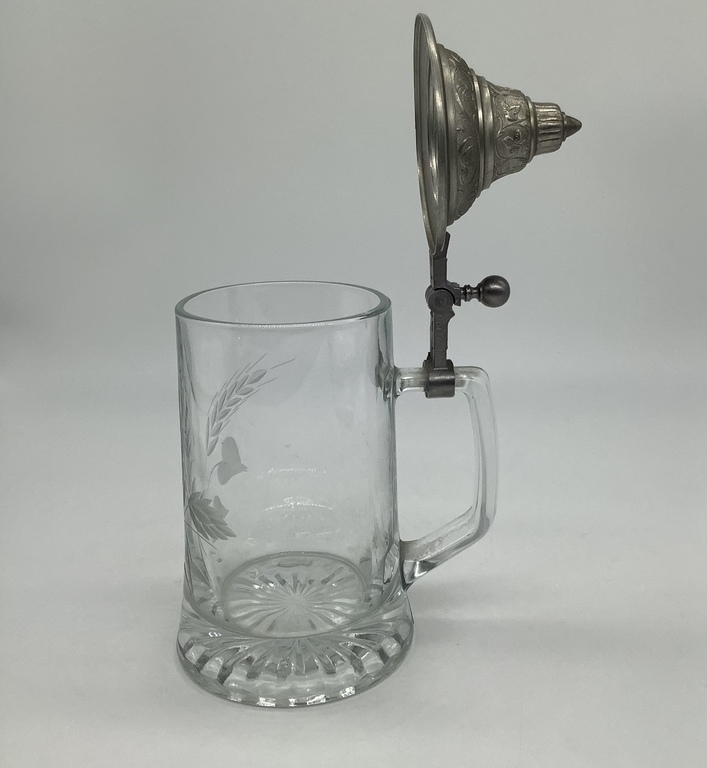 Crystal beer mug with zinc lid. Ears of wheat, hand-carved, hand-carved. Bavaria. Beginning of the last century