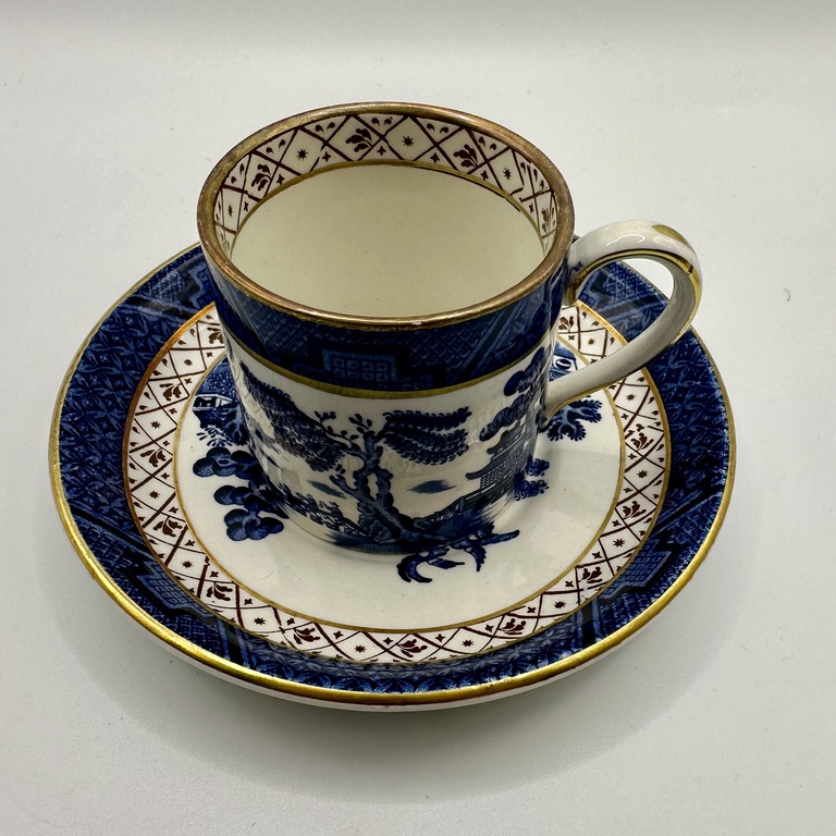 Espresso cup and saucer - Real Old Willow 9072. Soft porcelain.