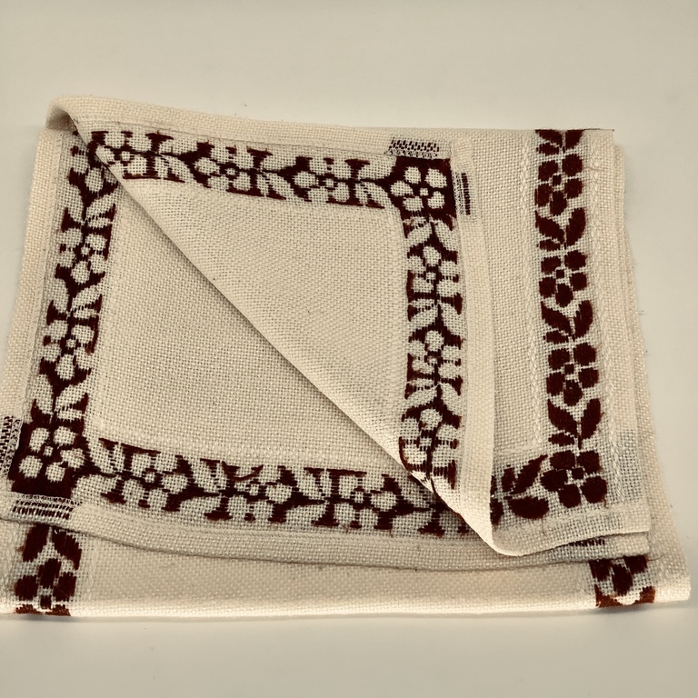 Large napkin for the center of a folk table. Riga Art Factory. Homespun, wool. Middle of the last century