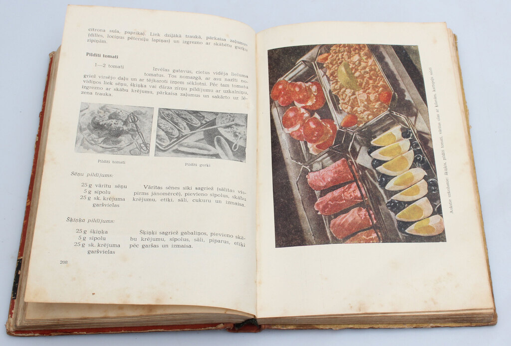 ''Pavāru grāmata''