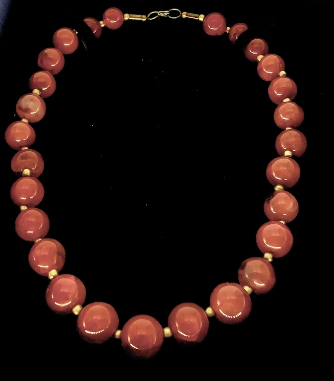 Beads made of carnelian (carnelian)Handmade and antique.Biedermeer.