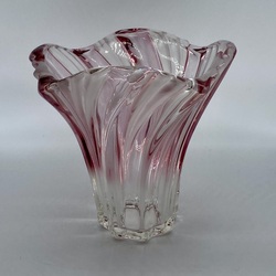 Crystal tulip vase France 1950s. Pink and frosted crystal. Hand cut