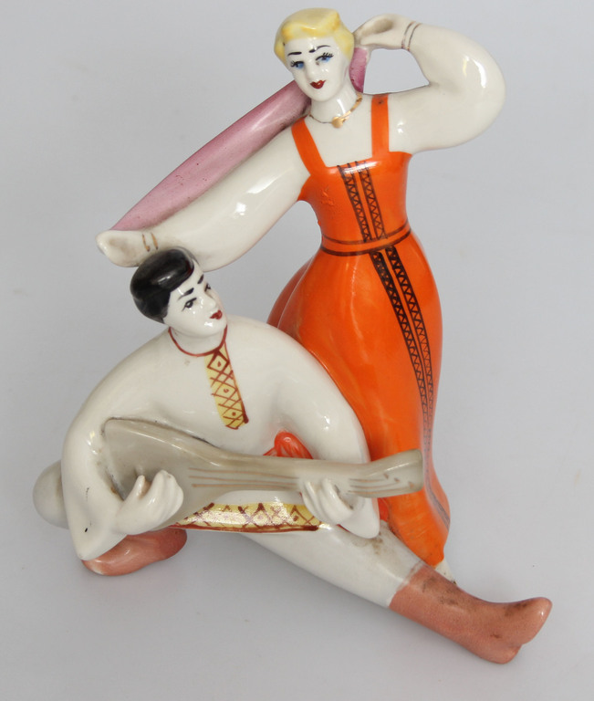 Porcelāna figūriņa ''Muzikants un dejotāja''