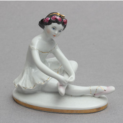 Porcelain figurine 