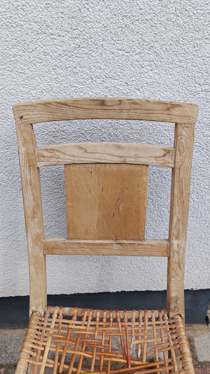 A small restorable chair