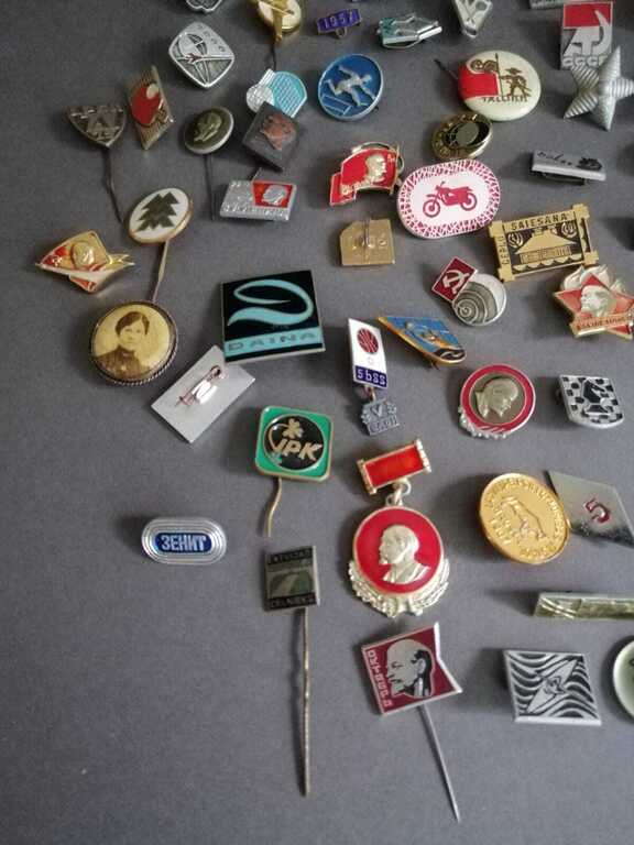 Badges, various