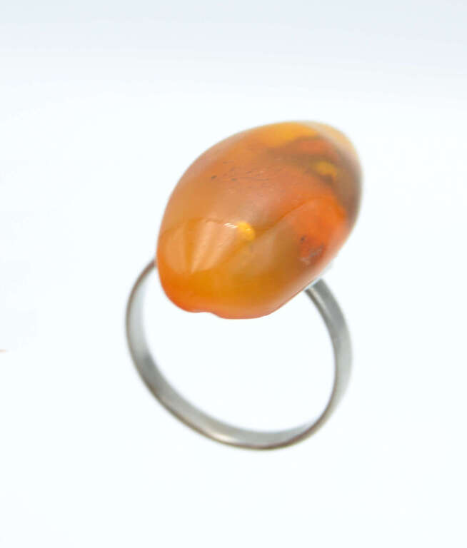 Ring with amber stone