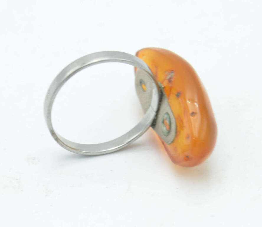 Ring with amber stone