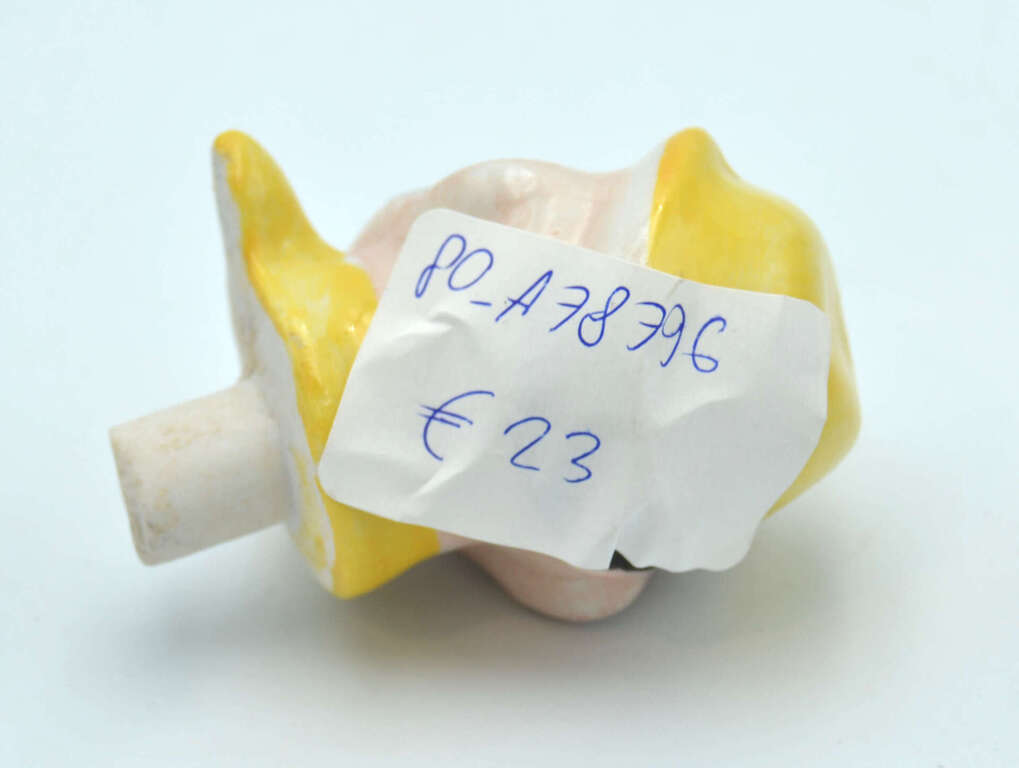 Kuznetsov porcelain utensil with lid