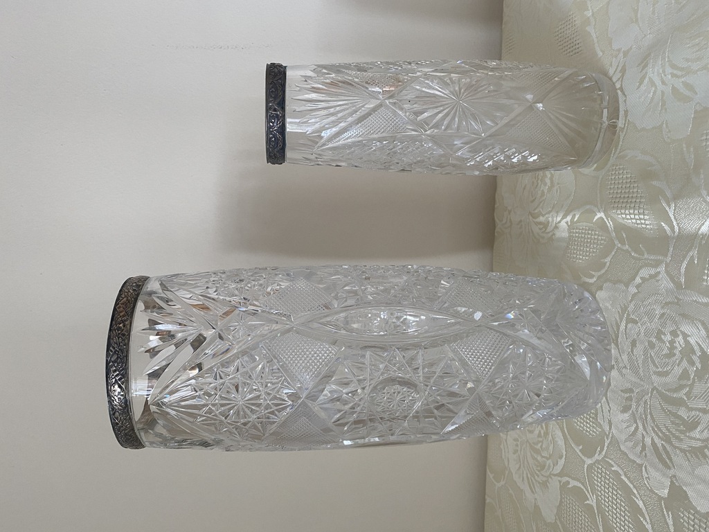 Two Crystal flower vase