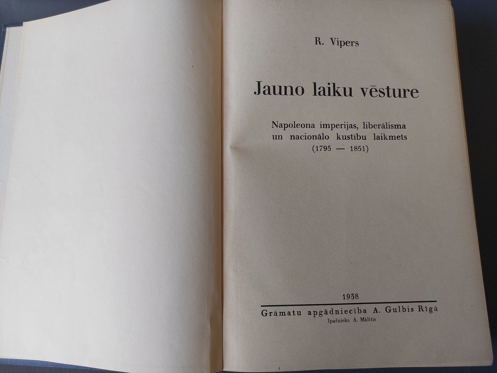 R. Vīpe's History of New Times 1938-39. Book supply by A. Gulbis in Riga. Owner A. Mālitis.