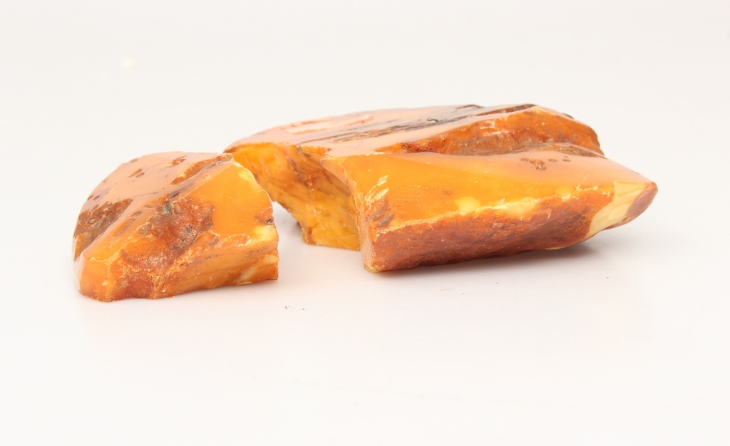 100% natural Baltic amber stone