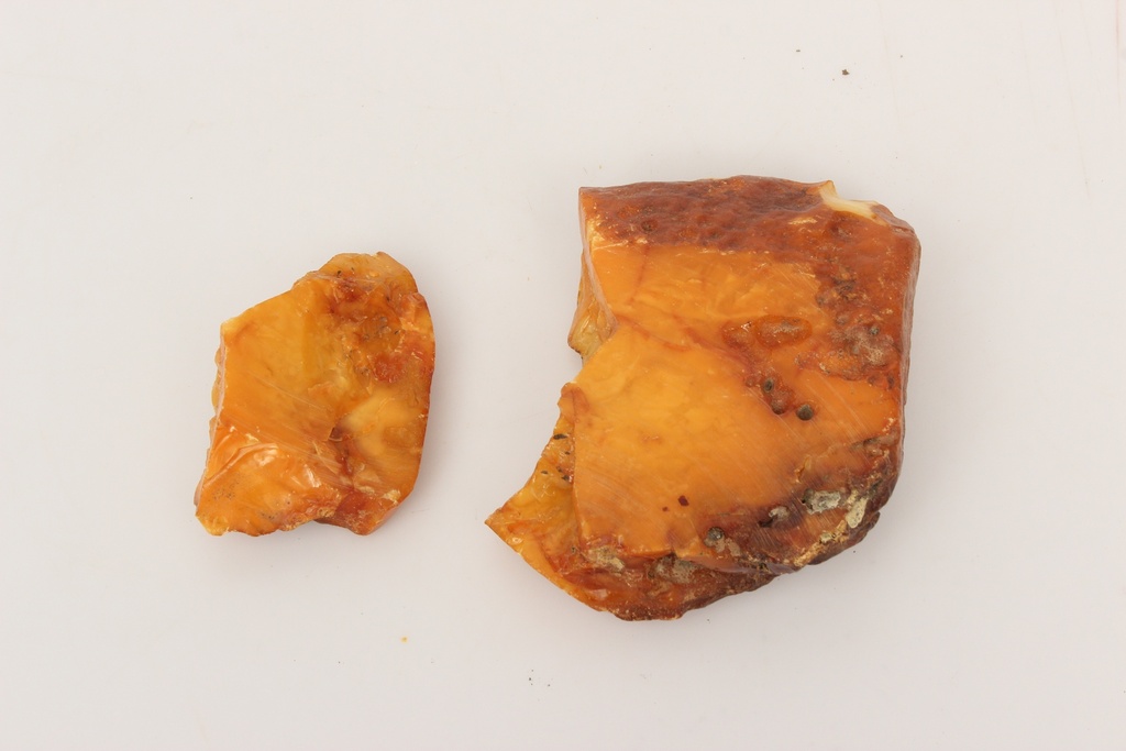 100% natural Baltic amber stone