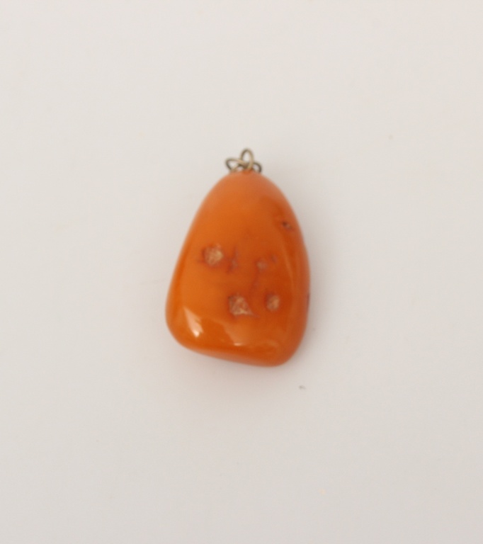 100% Natural Baltic amber pendant (brooch)