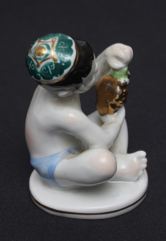 Porcelain figure 