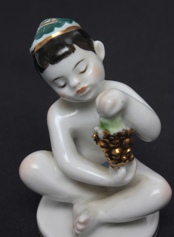 Porcelain figure 