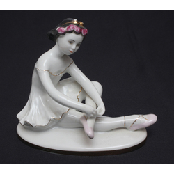 Porcelain figure 