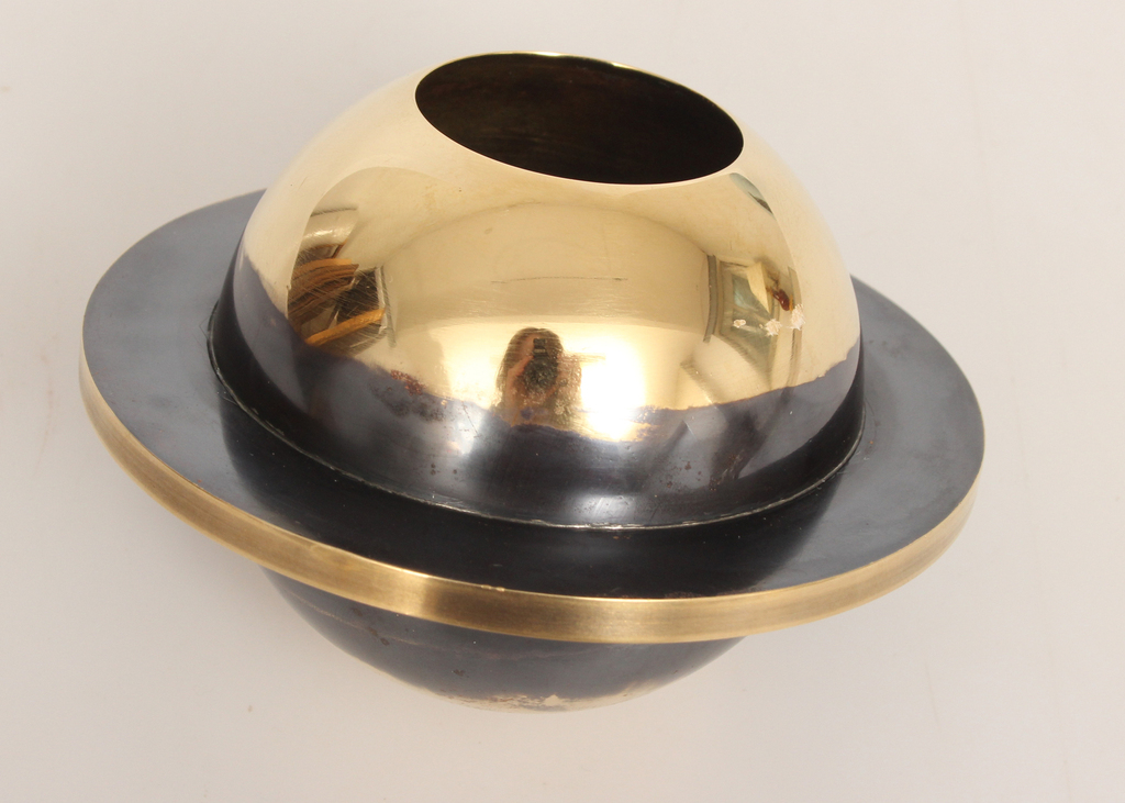 Brass ashtray in the shape of Saturn