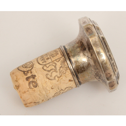 Cork with silver finish