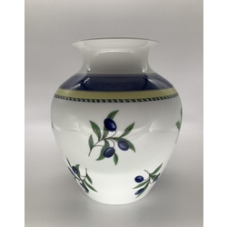 Hünterreuther vase.Hand painted.Perfect workmanship and hand painted.Middle of the last century.