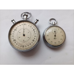 Stopwatches, 2 pieces.  Diameters - 6 cm and 4.5 cm.  One stopwatch without glass.  Adjustment is required.