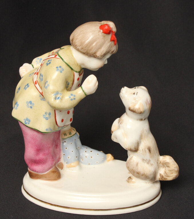 Porcelain figurine 