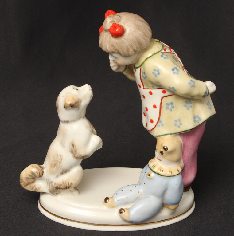 Porcelain figurine 