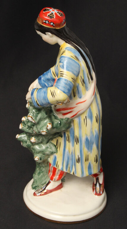 Porcelain figurine 