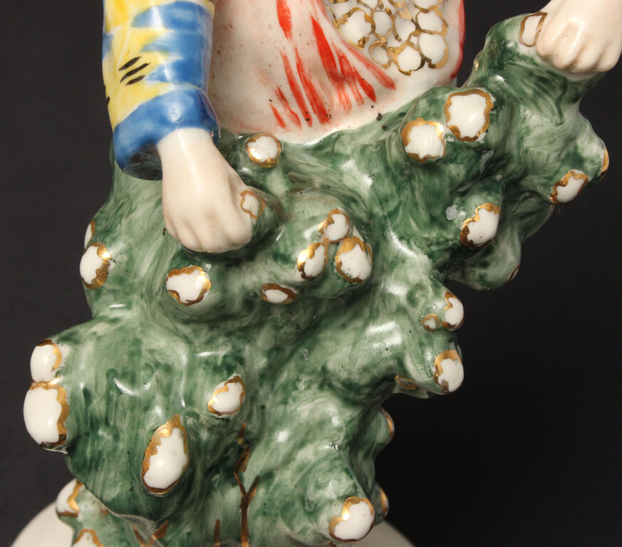 Porcelain figurine 