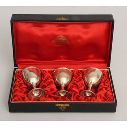 Silver cups (3 pcs) in original packaging