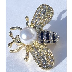 Brooch - bee. Costume jewelry. 