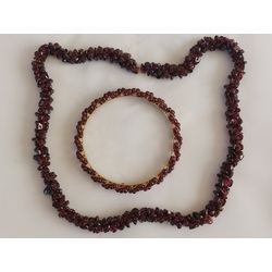 Garnet beads and bracelet