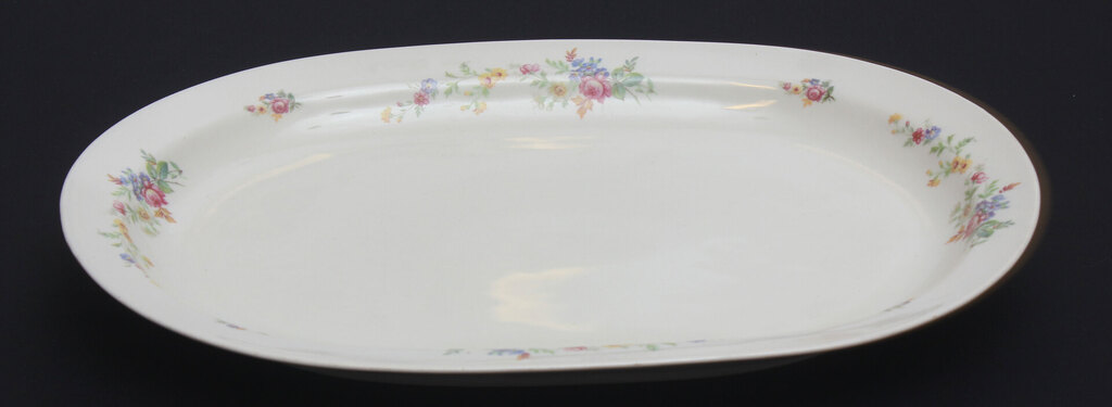  Porcelain serving plate    