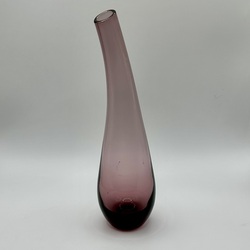 Moser crystal vase in the shape of a drop. Amethyst crystal. 24 cm.