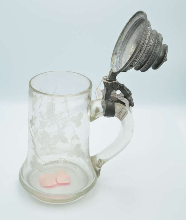 Glass beer mug