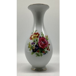 A vase for a small bouquet. 25 cm. Excellent preservation. Waldersdorf.