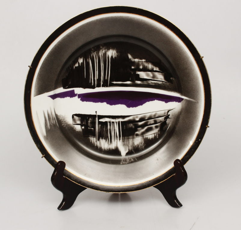 Декоративная фарфоровая настенная тарелка Мужчина в зеркале (для Рона Ричардсона)